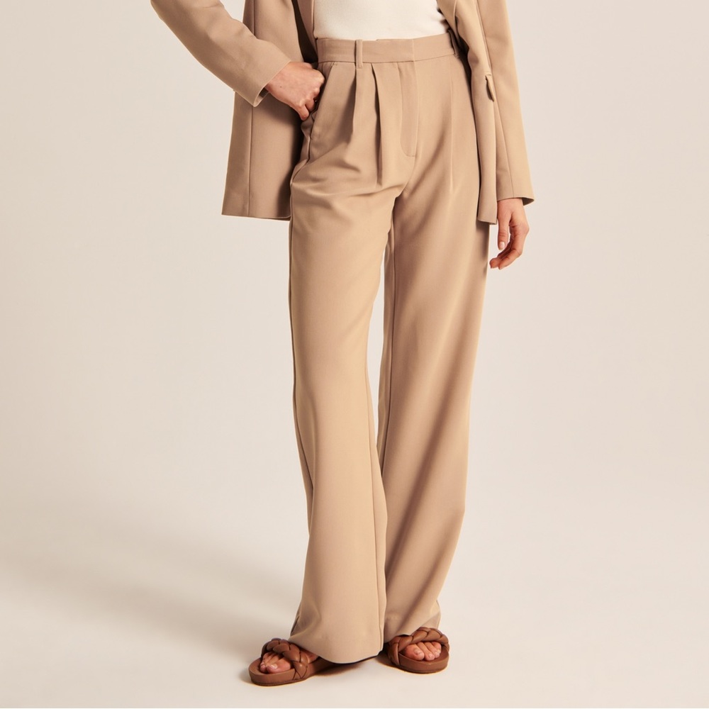 SOLD A&F Sloane Tailored Pant